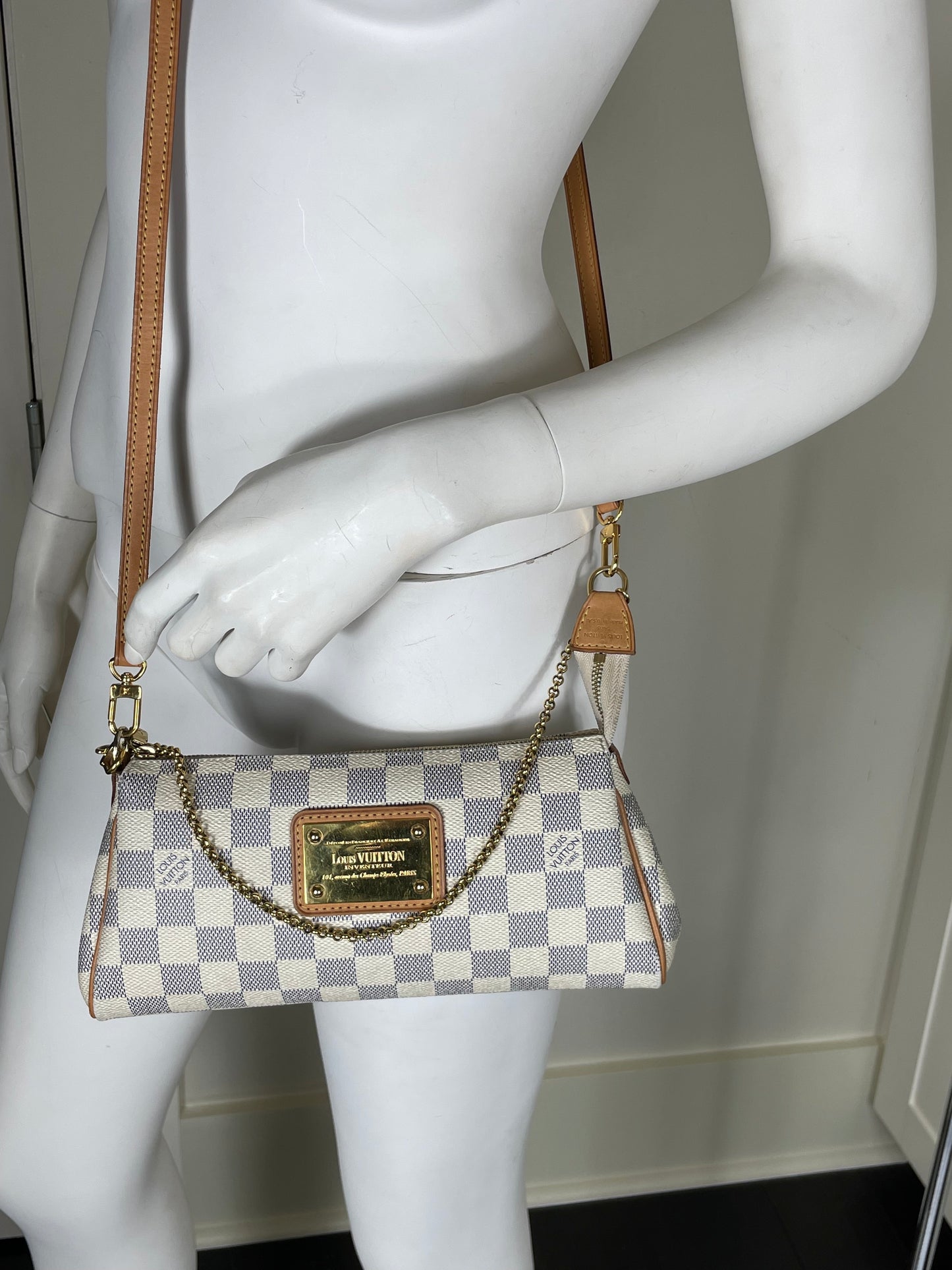 Louis Vuitton Damier Azur Eva Clutch